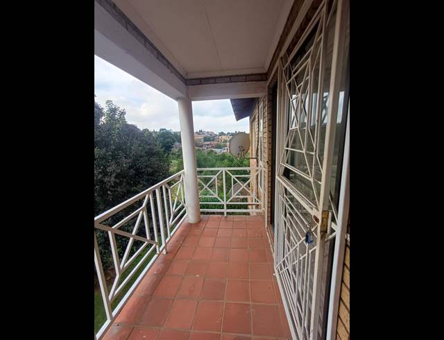 2 BEDROOM TOWNHOUSE FOR SALE IN RIDGEWAY